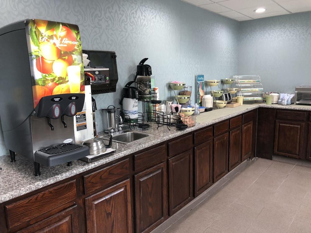 Quality Inn Dublin I-81 Bagian luar foto