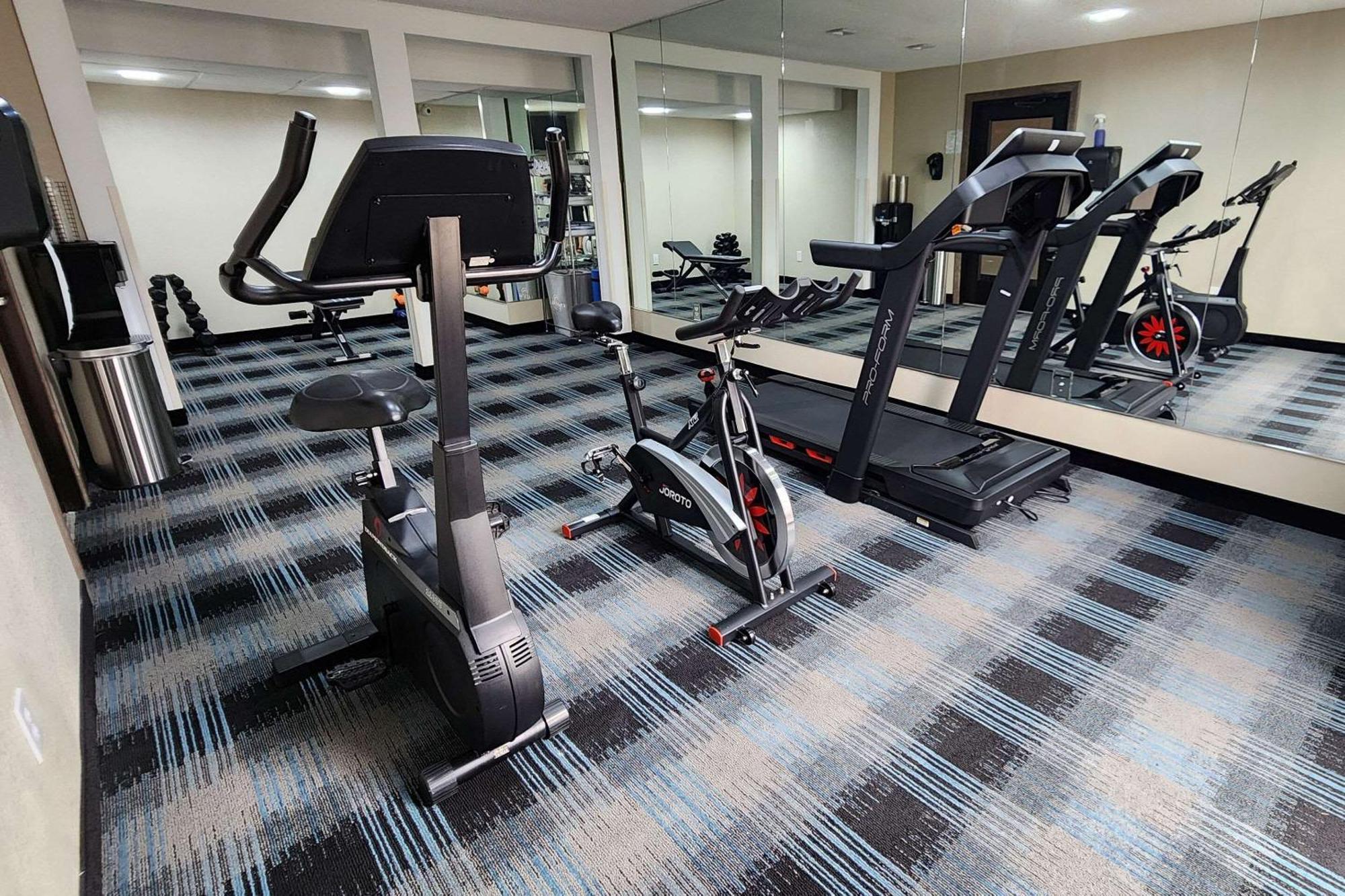 Quality Inn Dublin I-81 Bagian luar foto