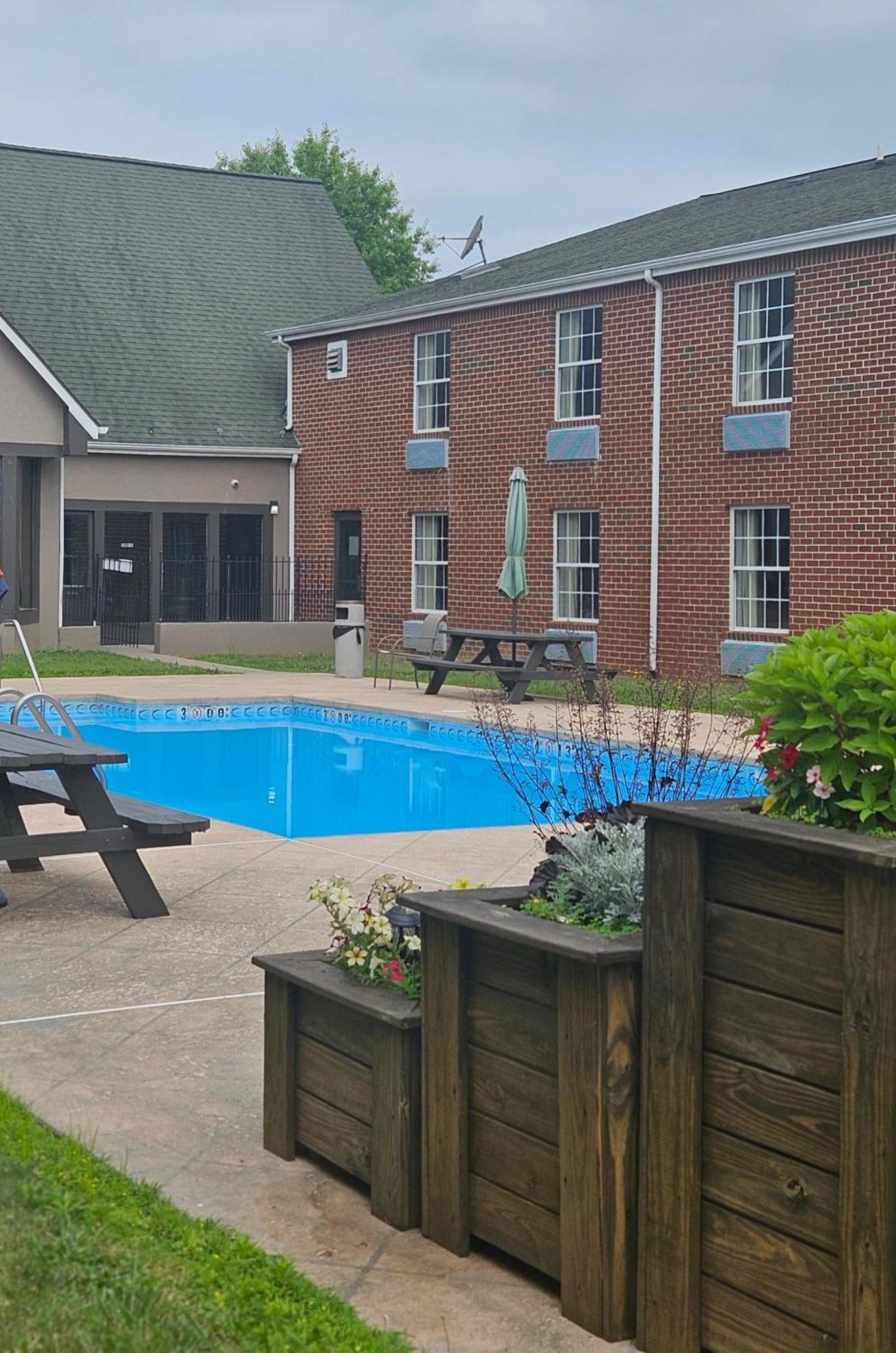 Quality Inn Dublin I-81 Bagian luar foto