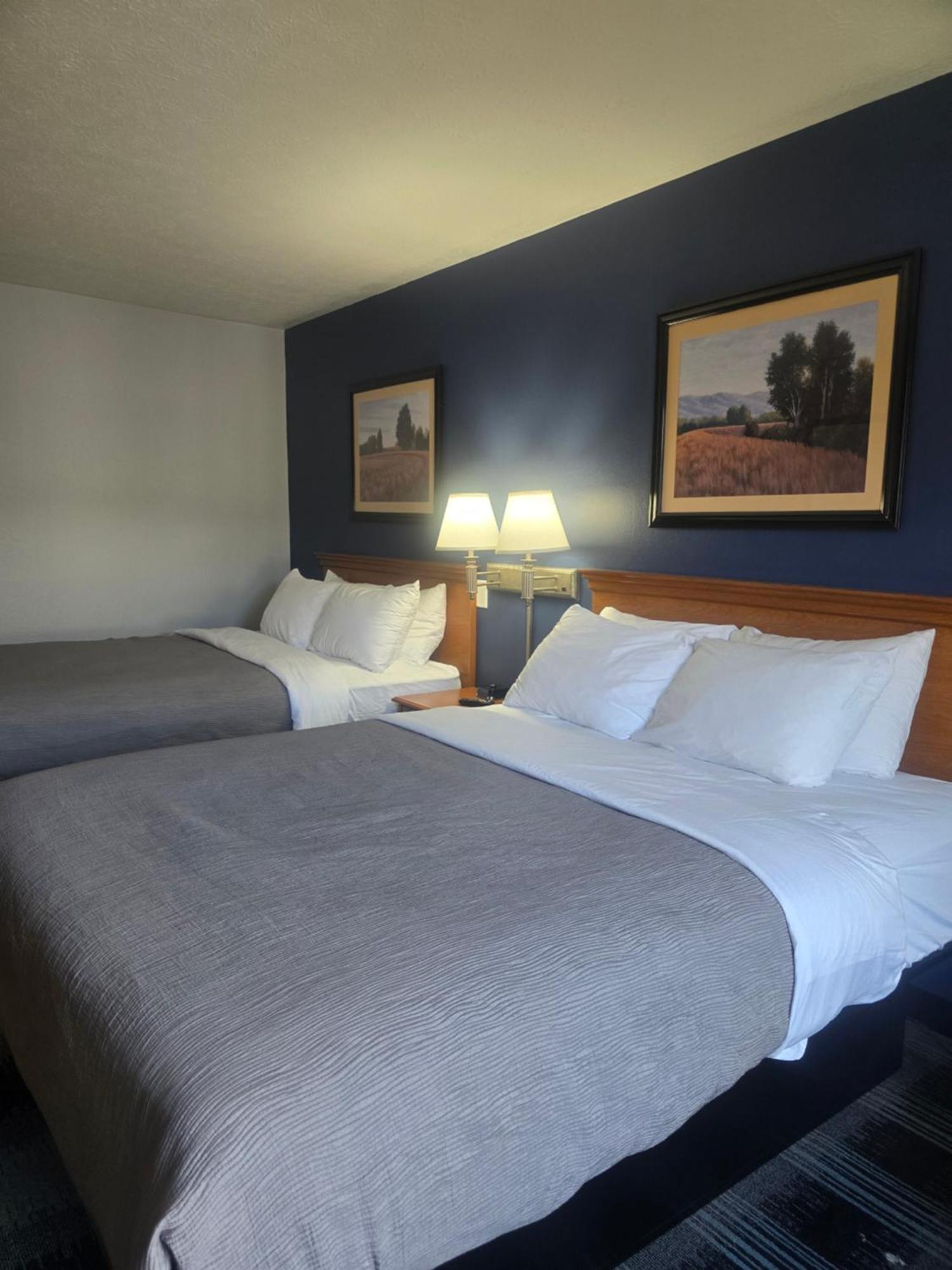 Quality Inn Dublin I-81 Bagian luar foto